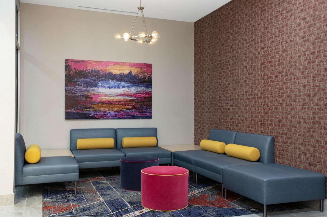 La Quinta Inn & Suites By Wyndham Manassas, Va- Dulles Airport エクステリア 写真
