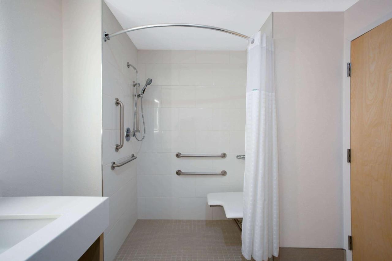 La Quinta Inn & Suites By Wyndham Manassas, Va- Dulles Airport エクステリア 写真