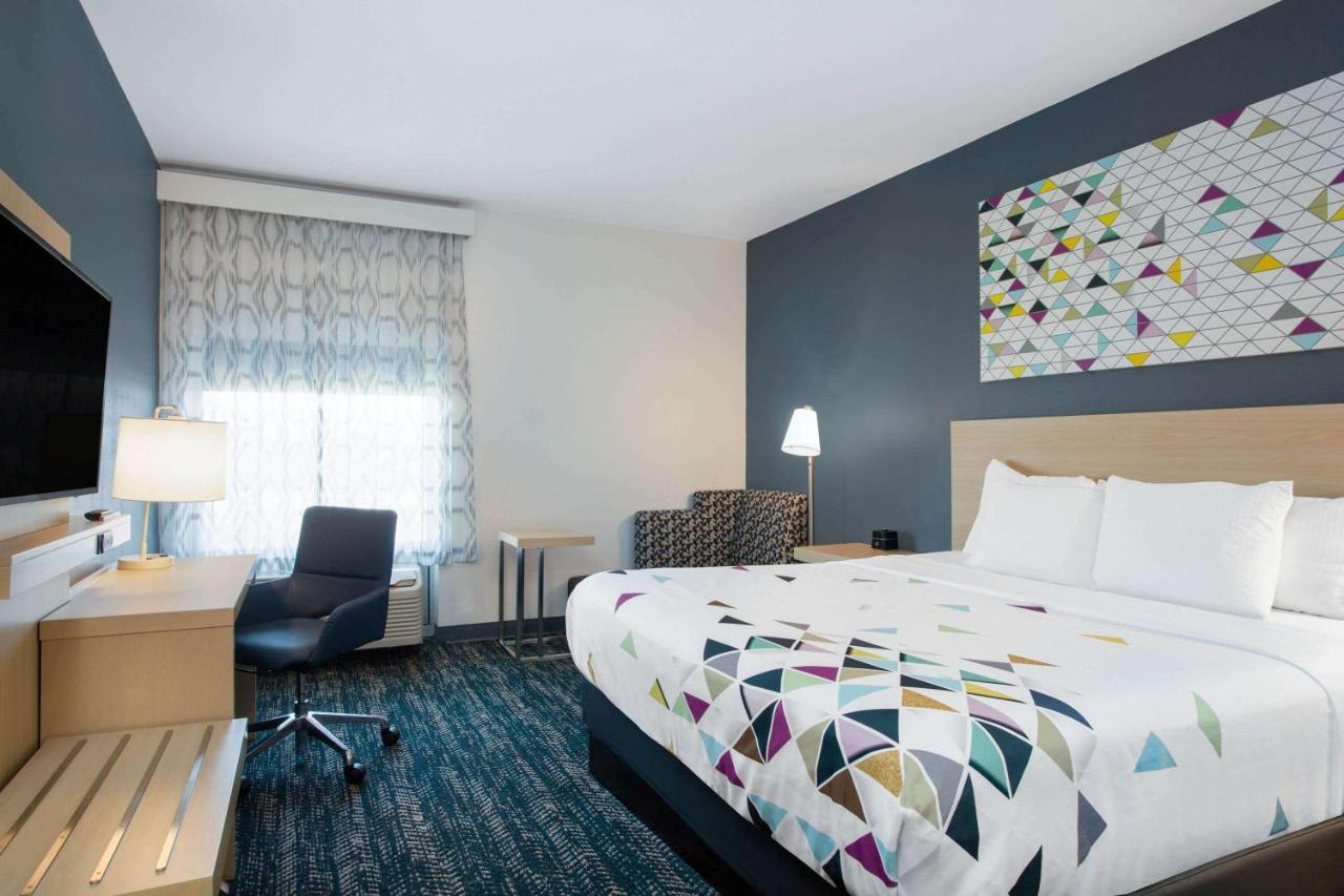 La Quinta Inn & Suites By Wyndham Manassas, Va- Dulles Airport エクステリア 写真