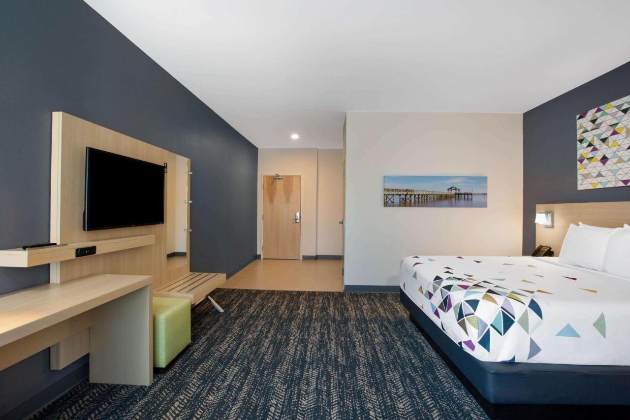 La Quinta Inn & Suites By Wyndham Manassas, Va- Dulles Airport エクステリア 写真