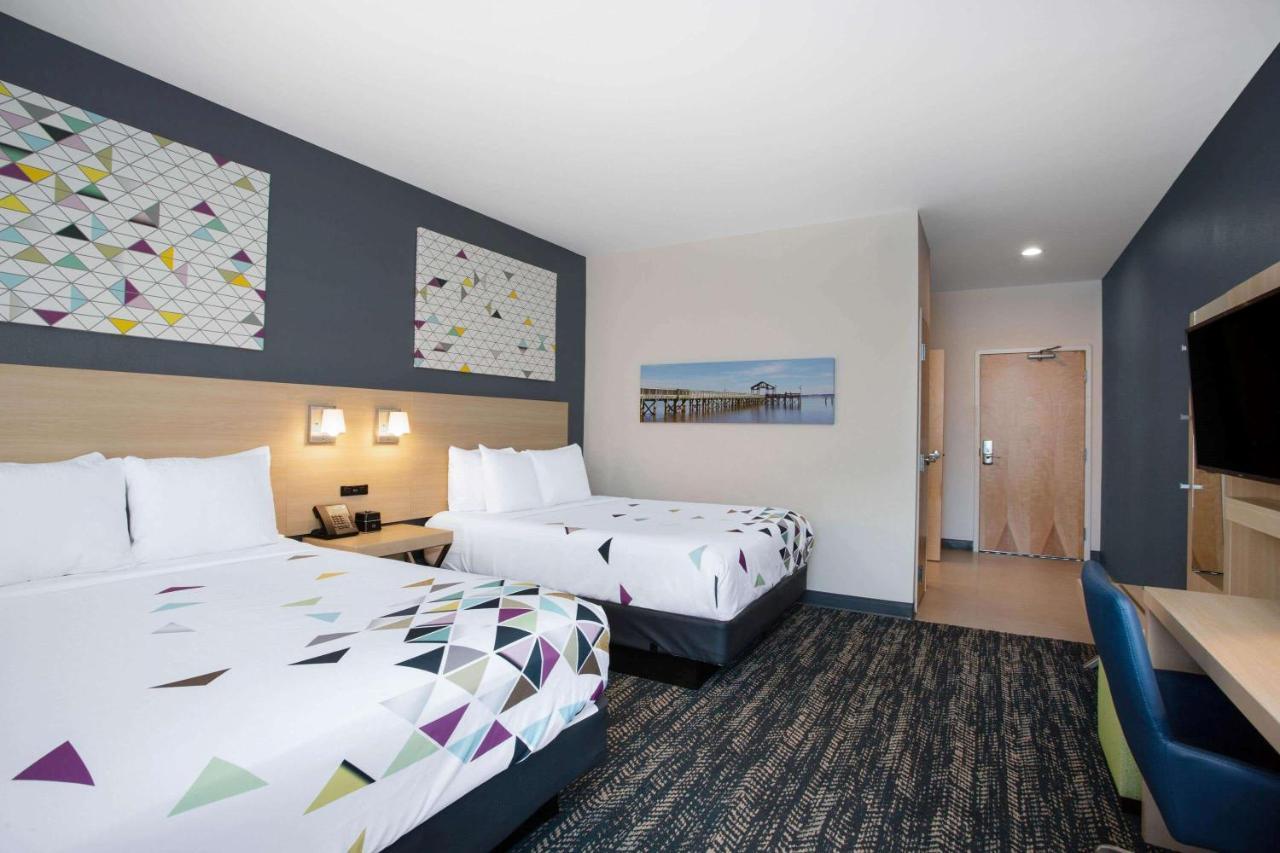 La Quinta Inn & Suites By Wyndham Manassas, Va- Dulles Airport エクステリア 写真